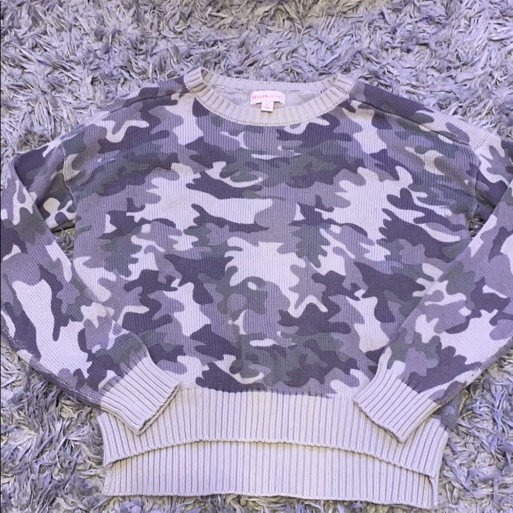 Girls Camo sweater